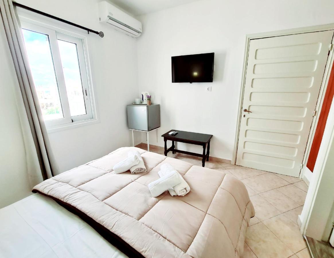 Avra Rooms Karpathos Extérieur photo