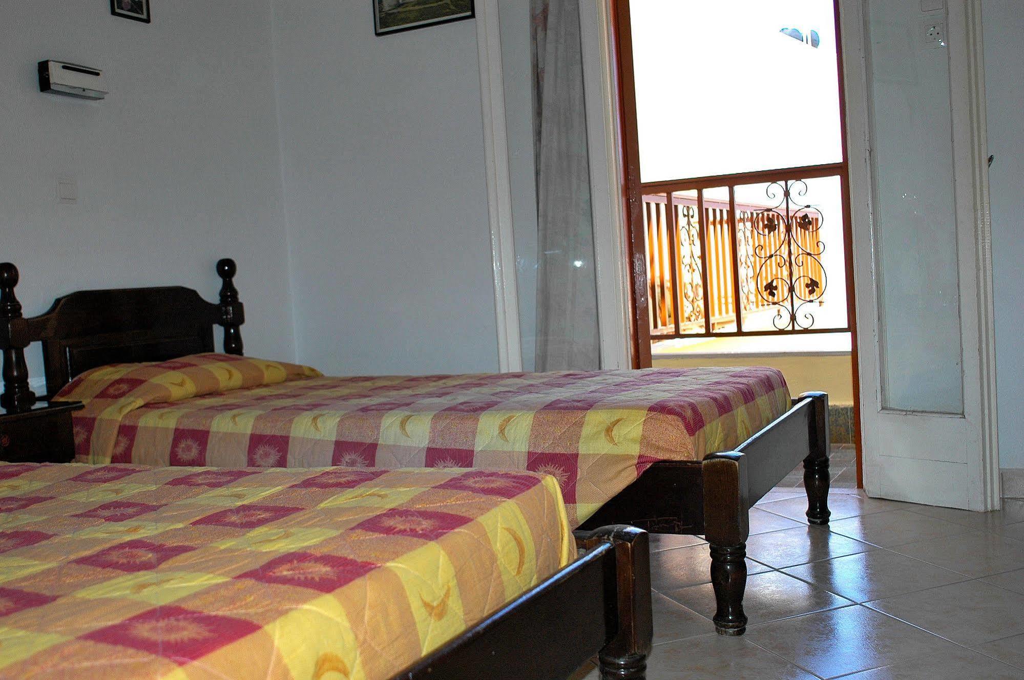 Avra Rooms Karpathos Extérieur photo